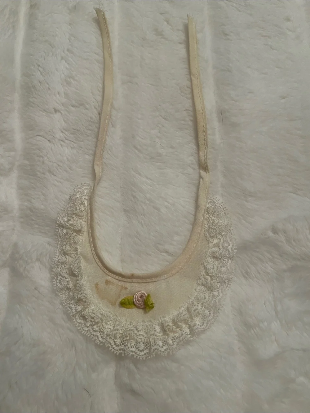Vintage 1950’s Delicate Lace Trim Baby Bib in Cream with Rose Accent